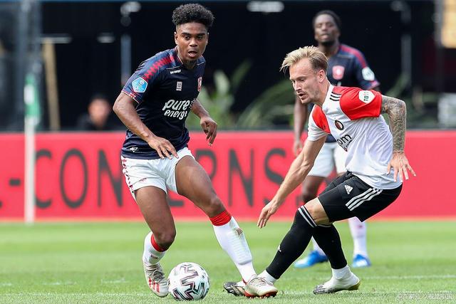 球迷欢呼 球迷欢呼