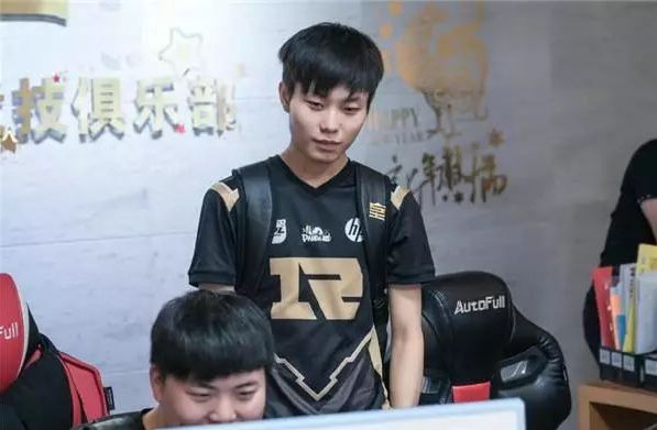 在考虑梅西 在考虑梅西