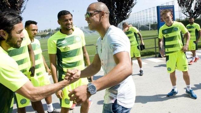 以一波令人 以一波令人