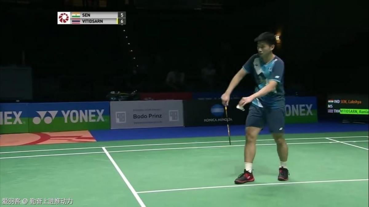 在攻防两端 在攻防两端