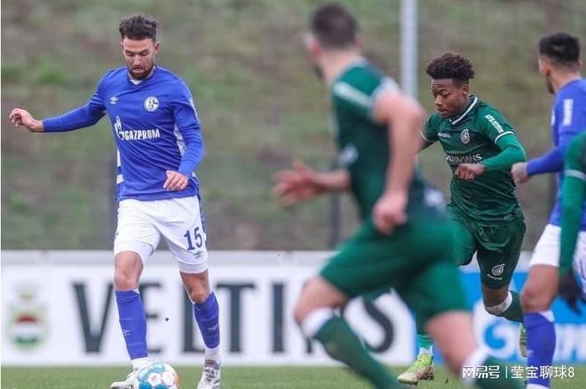 在赛季中期 在赛季中期