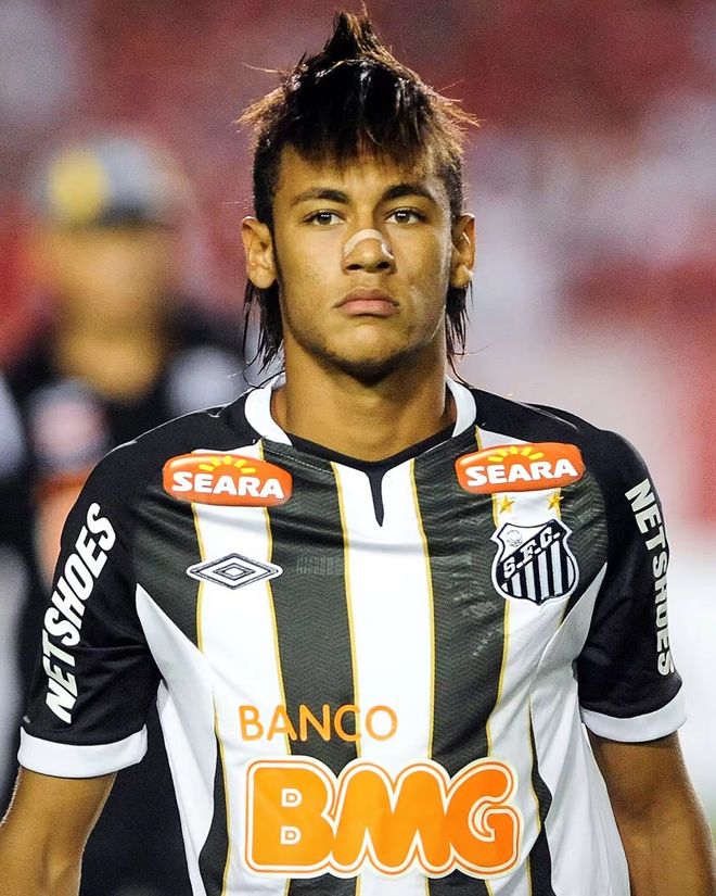 一人牵线 一人牵线